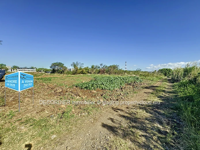 À Vendre Petit Raffray Terrain Résidentiel