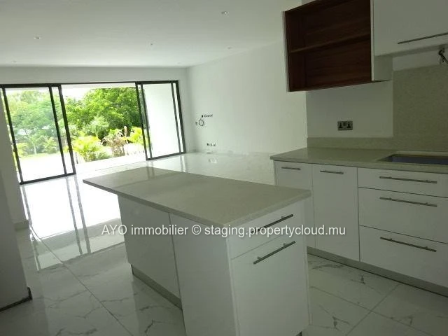 To rent Brand New 3 bedrooms apartment in Grand Bay