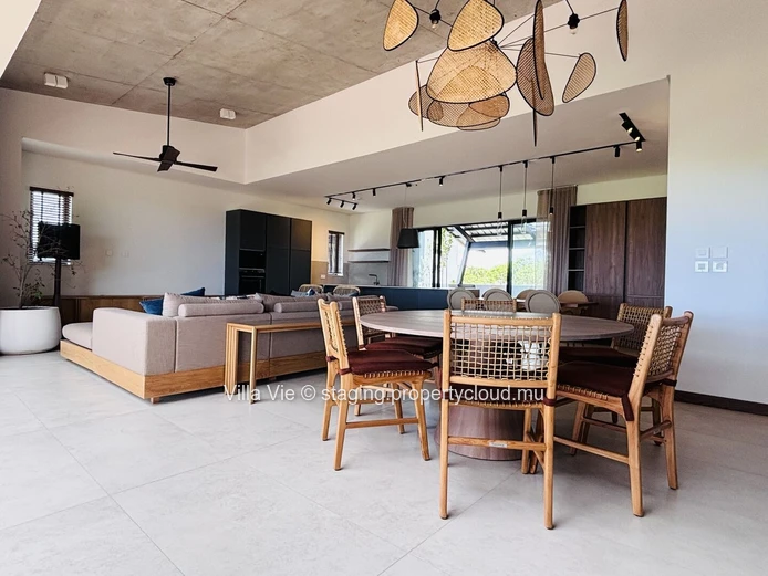 Belle Vue - Stunning 4-bedroom penthouse with a private swimming pool