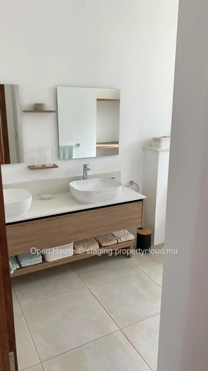 Luxury Villa with Private Pool in Pereybere - 3 Beds, Office, & More! Rs - Don't Miss Out!