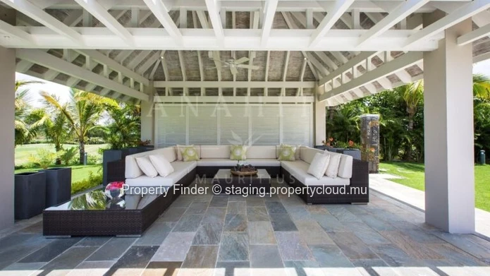 Exclusive 4-Bedroom Villa with Breathtaking Golf Views