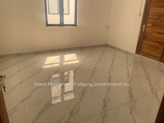 Newly built house with 3 bedrooms with pool and parking