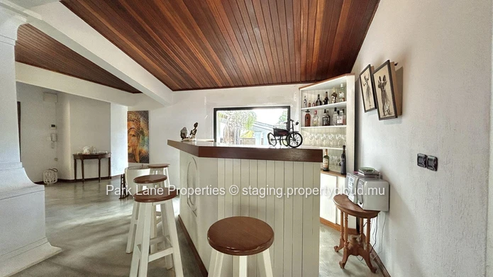 Elegant Colonial Home in Prestigious Gated Complex