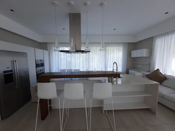 4 Bedroom Villa
