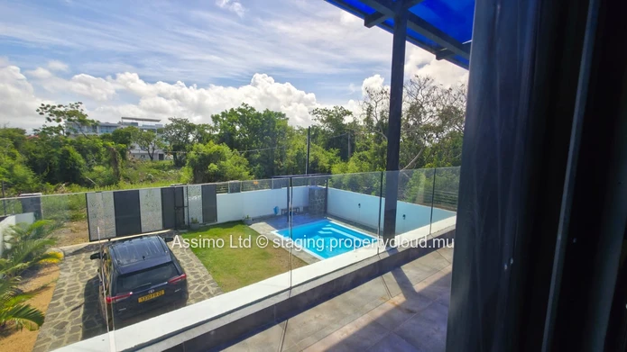 Furnished villa for rent in Grand Gaube of 210m². Rs 90,000. 