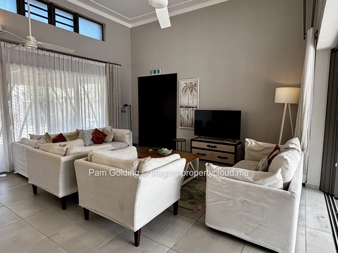 Single-Storey Villa for Sale in Royal Park Balaclava – 3-Bedroom Home