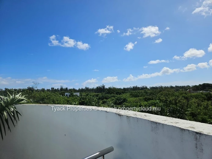 Luxury 4-Bedroom Villa for Sale in Pointe aux Biches – Near Beach