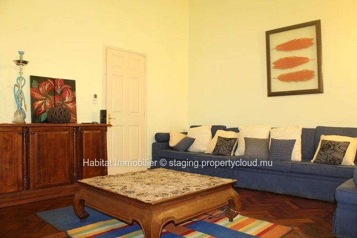 FOR SALE - Unfurnished single storey house of 464 m2 in Gentilly in Moka.