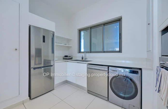 Penthouse for Sale in Péreybère with Private Pool and 2 Bedrooms