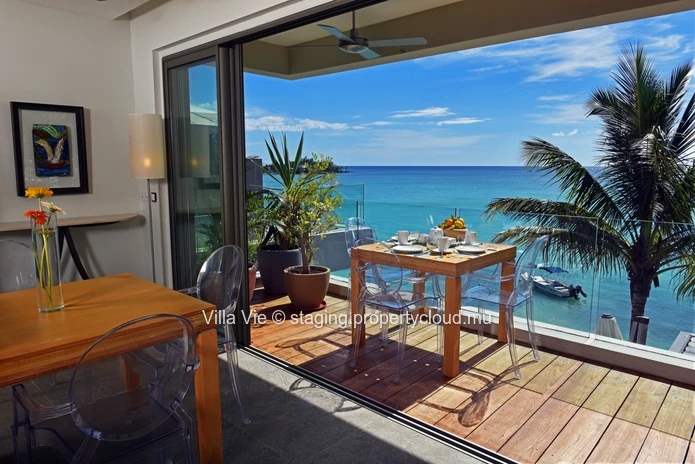Péreybère - Appartement lumineux de 2 chambres avec piscine commune.