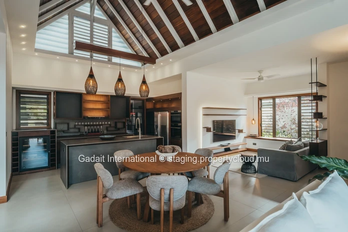 Luxury 3-Bedroom Villa in Grand Baie – Refined Tropical Living in an Exclusive Estate