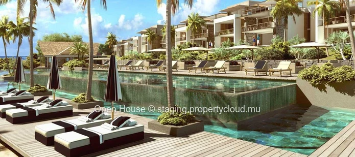 Luxurious penthouse, 3/4 bedrooms, private and communal pool, boat parking and launching ramp. Sea and island views.