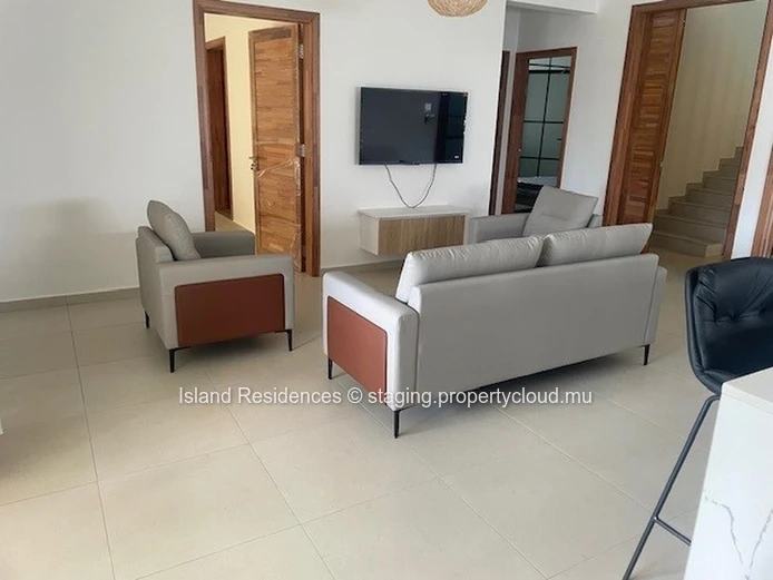 High end new furnished apartment first floor in a small residence