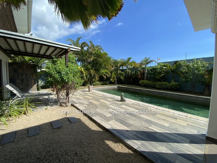 RES VILLA for sale in Grand Baie# Exclusive estate # 3 bedrooms, 2 en suite, private pool. Accessible to foreigners.