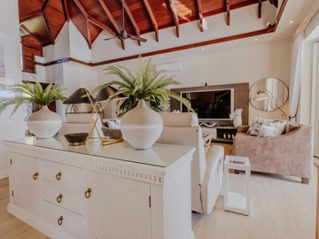 4 Bedroom Villa