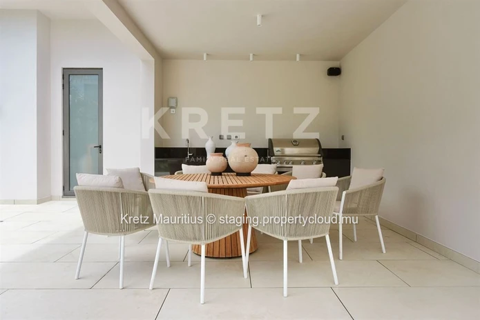 Exclusive – Contemporary villa in the heart of a 5* hotel estate (Sole Mandate)
