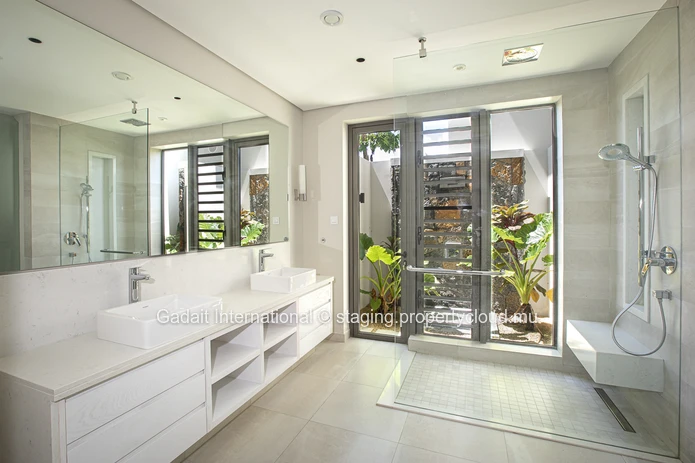 Villa contemporaine haut de gamme à Anahita, golf & spa, piscine privée, jardin tropical