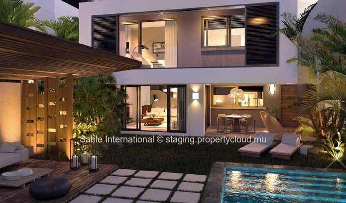 Stunning RES Townhouse with Private Pool in Balaclava Area - 298m² Living Space, 375m² Land, Fitness Room, Veranda, 
