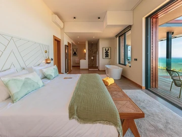 5 Bedroom Villa