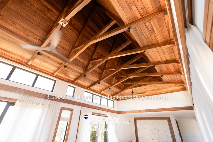 Superb contemporary 3-bedroom villa with private pool, landscaped garden and high ceilings.