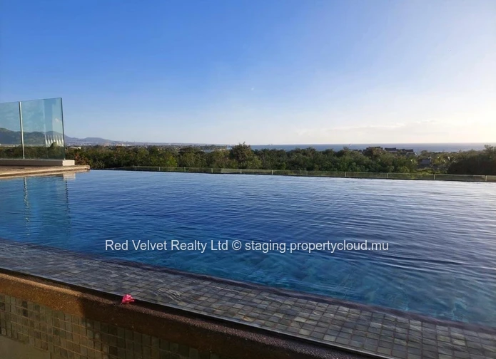 À vendre - Appartement somptueux en rez-de-chaussée avec piscine privée | Royal Park, Balaclava | 192,90 m2 | Rs 25M ...