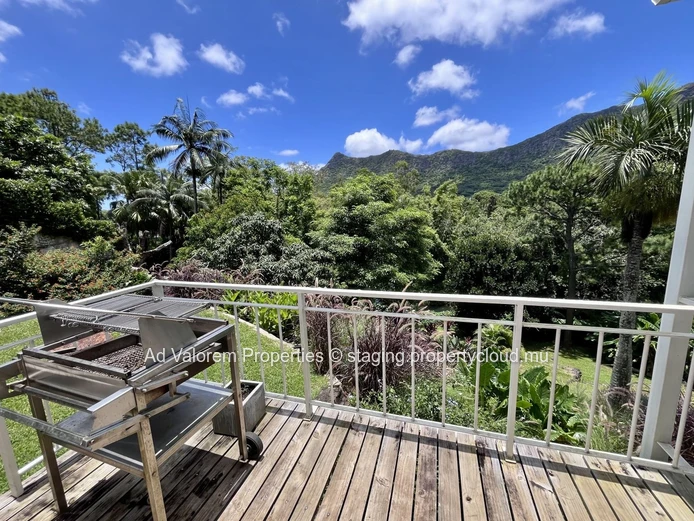 Maison contemporaine en toute propriété - 180 m², 3 chambres, 2 salles de bain | Moka