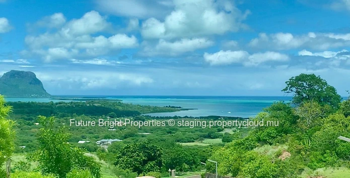 Premium Residential Plot for Sale – Domaine de Palmyre, Petite Rivière Noire (Sole Mandate)
