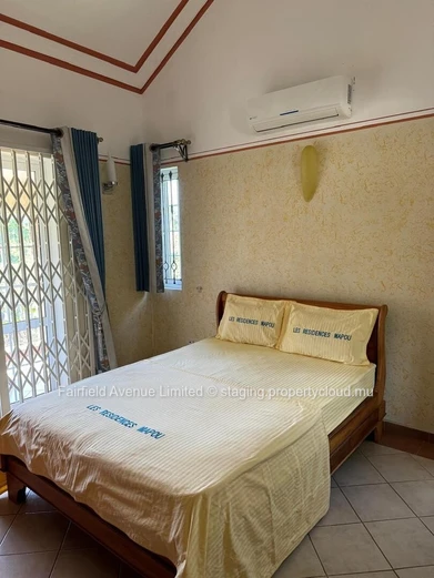 Furnished villa for rent in Bain Boeuf, Pereybere. 150m², 4 bedrooms, outdoor area with shared pool, close to all ame...