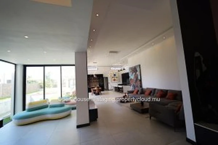 Villa PDS à vendre à Grand Baie, 210M² habitables, terrain 419m², 3 chambres, piscine privée, caractéristiques extéri...