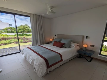 5 Bedroom Villa