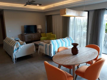 3 Bedroom Commercial Property
