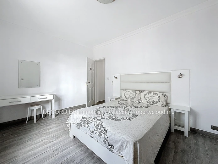 Belle villa moderne de 230 m² à Pereybere – Résidence sécurisée avec piscine (Mandat exclusif)