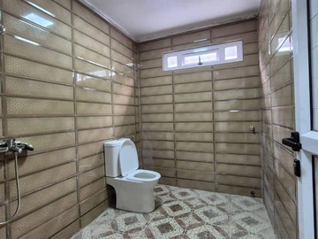 12 Bedroom Building