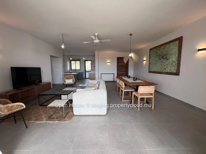 PDS apartment for rent, Trou aux Biches, 300m from the beach, 153m², 3 bedrooms, pool, furnished, garden.