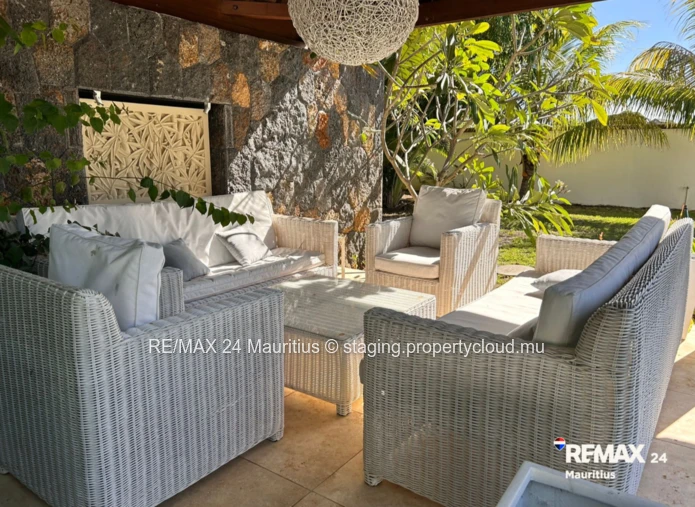 Elegant Villa for Sale – Clos du Littoral, Grand Baie