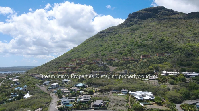 Luxueuse Villa Neuve Offrant Une Vue Mer Panoramique A Riviere Noire - Ile Maurice