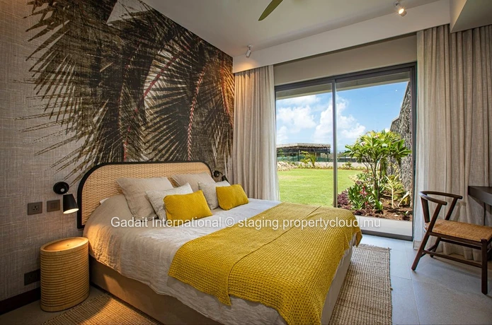 For sale a master villa on the water in Mauritius