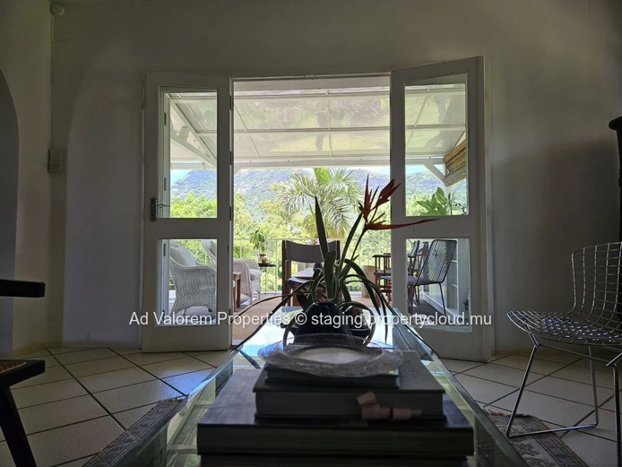 Maison contemporaine en toute propriété - 180 m², 3 chambres, 2 salles de bain | Moka