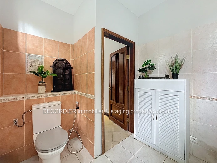 To rent – Elegant Modern Colonial-Style House with Pool in Pointe aux Canonniers