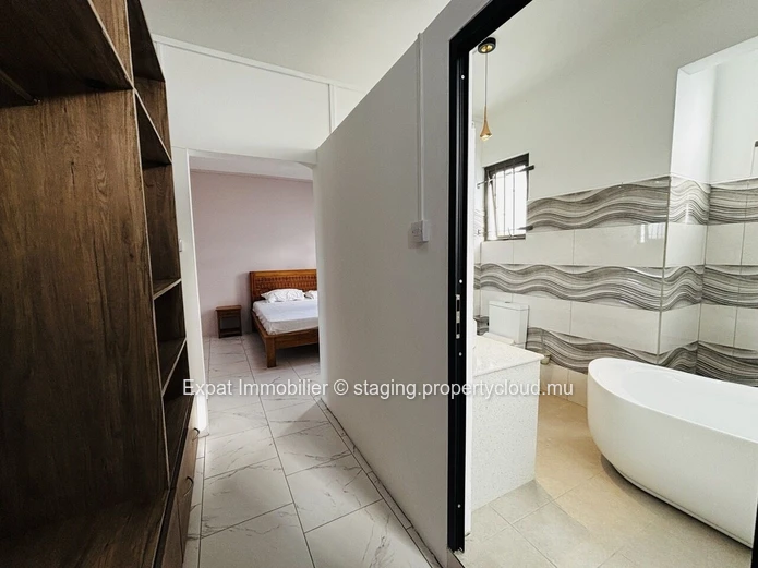 Duplex 3 Chambres Avec Piscine En Pierre Et Rooftop A Pereybere