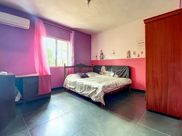 6 Bedroom House