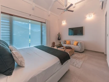 5 Bedroom Villa