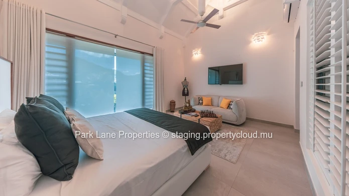 Sumptuous high end 5 bedroom villa in IRS Marina