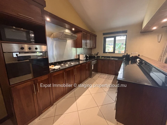 Stunning Villa With Tree-Lined Garden, Slate Swimming Pool And Outbuilding In Péreybère