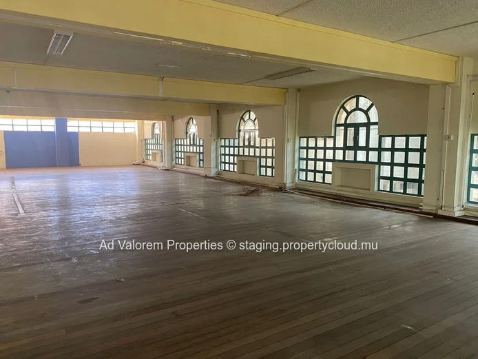 Commercial space for sale in the Capital.