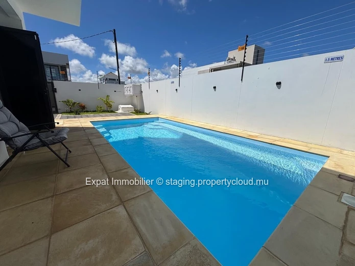 2-Bedroom Detached Villa for Rent – Pereybere, Peaceful Residential Setting
