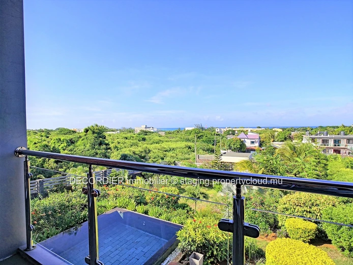Grand Gaube, located in a quiet residential area, splendid villa