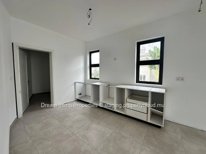 Superbe Appartement Construit De 2 Chambres A Tamarin – Ile Maurice