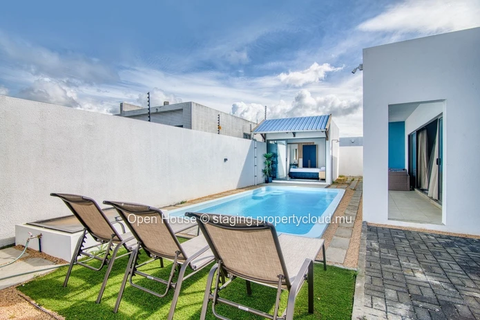 FOR SALE - Local market - fully furnished house - Grand Baie, 160m², land 380m², 5 bedrooms, private pool, parking, g...