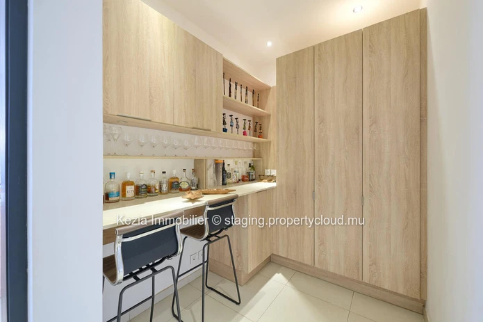 Intimate Contemporary Villa